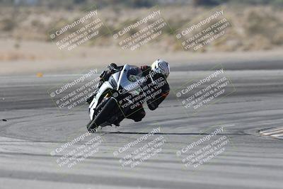 media/Nov-30-2025-TrackXperience (Sun) [[c0061d280f]]/3-Level 1/Session 4 (Turn 11)/